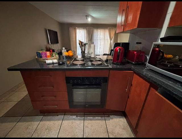 2 BEDROOM APARTMENT FOR SALE IN WELTEVREDEN PARK